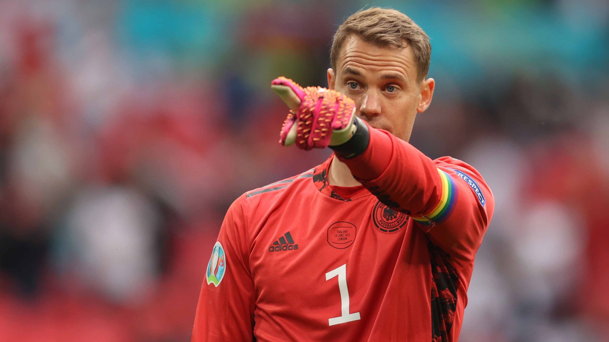 3. Manuel Neuer, Bayern Munich, portero: 35 años, 18 millones de euros