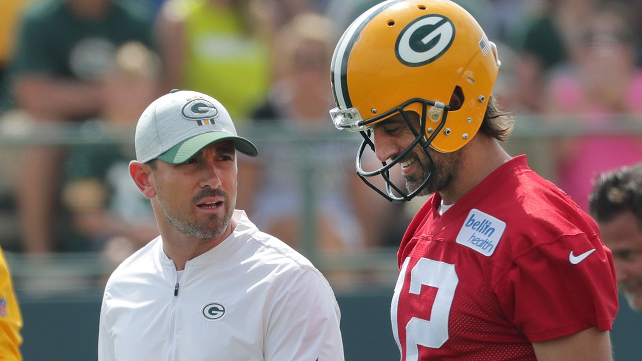 El coach de los Packers, Matt LaFleur, recibió bien a Rodgers