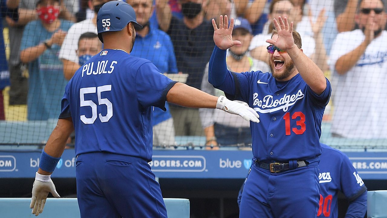 Todo está bien en el uniforme de los Dodgers, ¡y es en español!