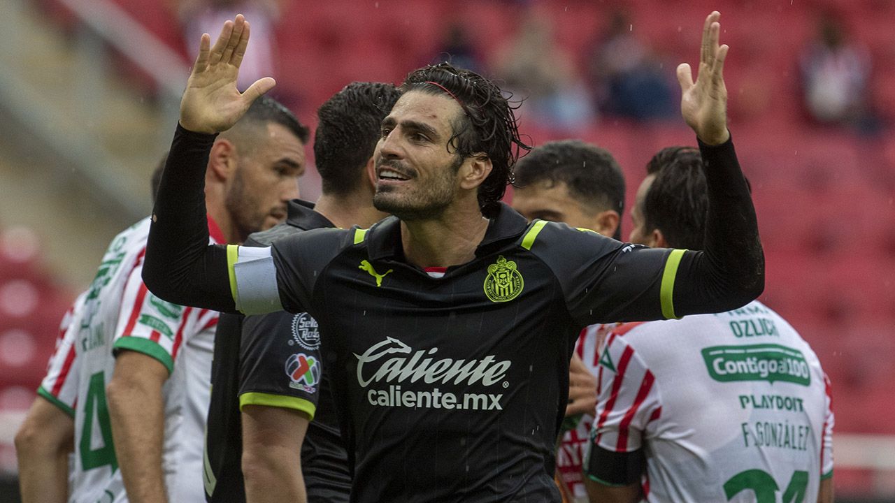 Es mejor ganar con polémica y con un penal repetido de último momento que pasar una jornada más sin triunfar en casa. Chivas se va al descanso por Fecha FIFA con su 2-1 sobre Necaxa.