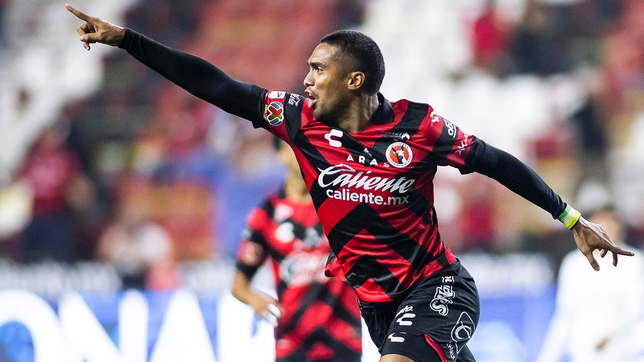 El que salió del último lugar de la tabla fue Tijuana con su empate 2-2 ante Rayados. Ese punto, rescatado pese ir perdiendo 2-0 a la media hora de juego, lo sacó del sótano.