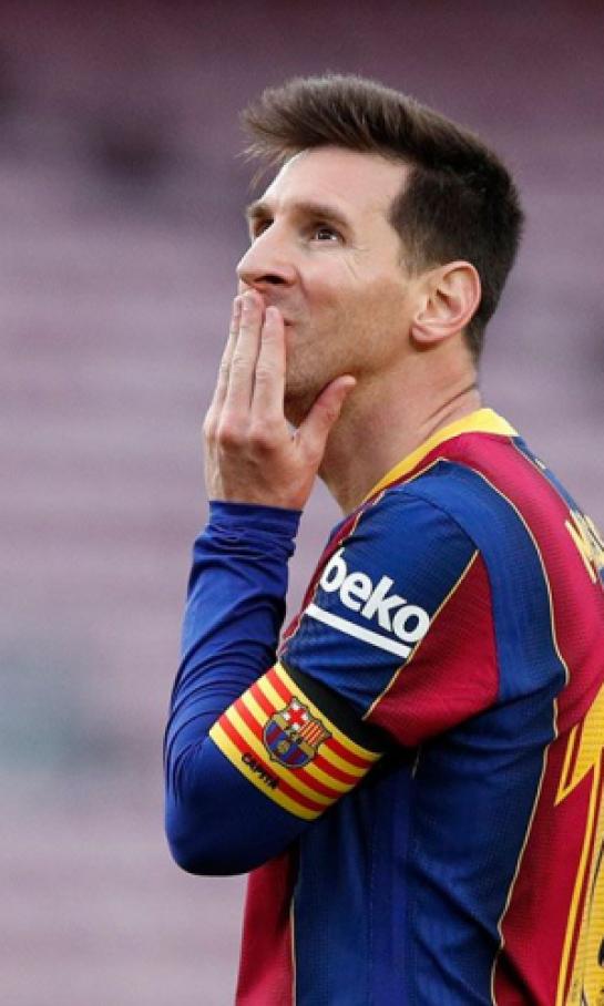 ¿Qué detiene a Messi de firmar con el Barcelona?