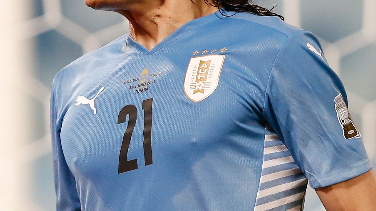 Escudo Asociación Uruguaya De Fútbol V2 - Uruguay National