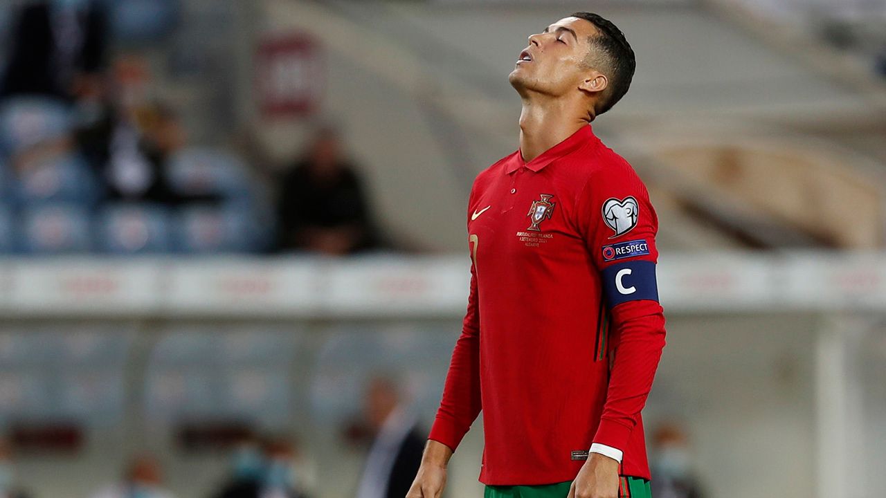 Cristiano Ronaldo vivió un calvario antes de marcar un doblete y convertirse en histórico