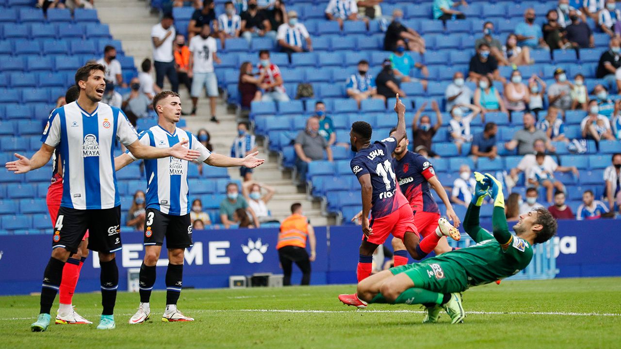 Atlético de Madrid venció a Espanyol de último minuto y enseña la suerte del campeón