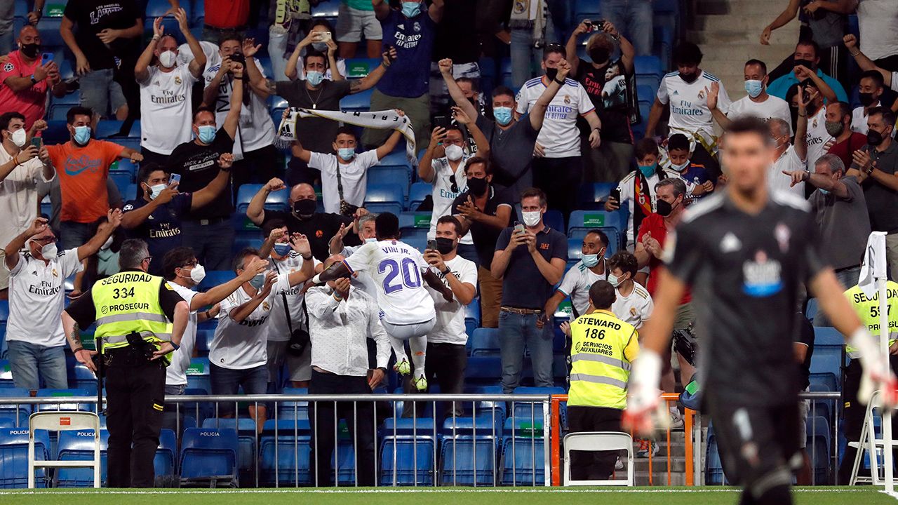 Vinicius Jr. festejó con la grada del Bernabéu su gol ante Celta de Vigo