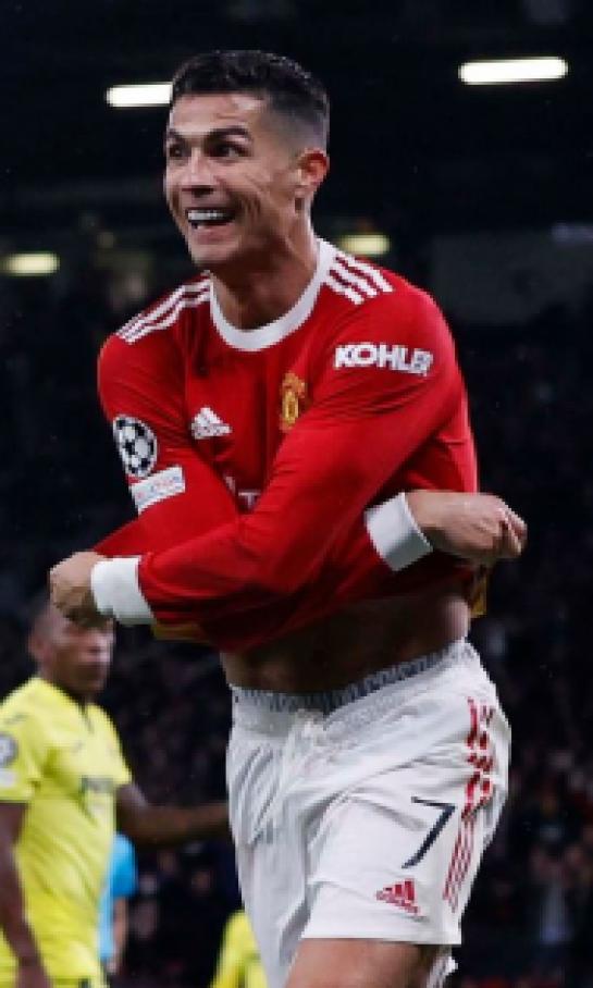 Cristiano Ronaldo rompe récord de apariciones y salva al Manchester United