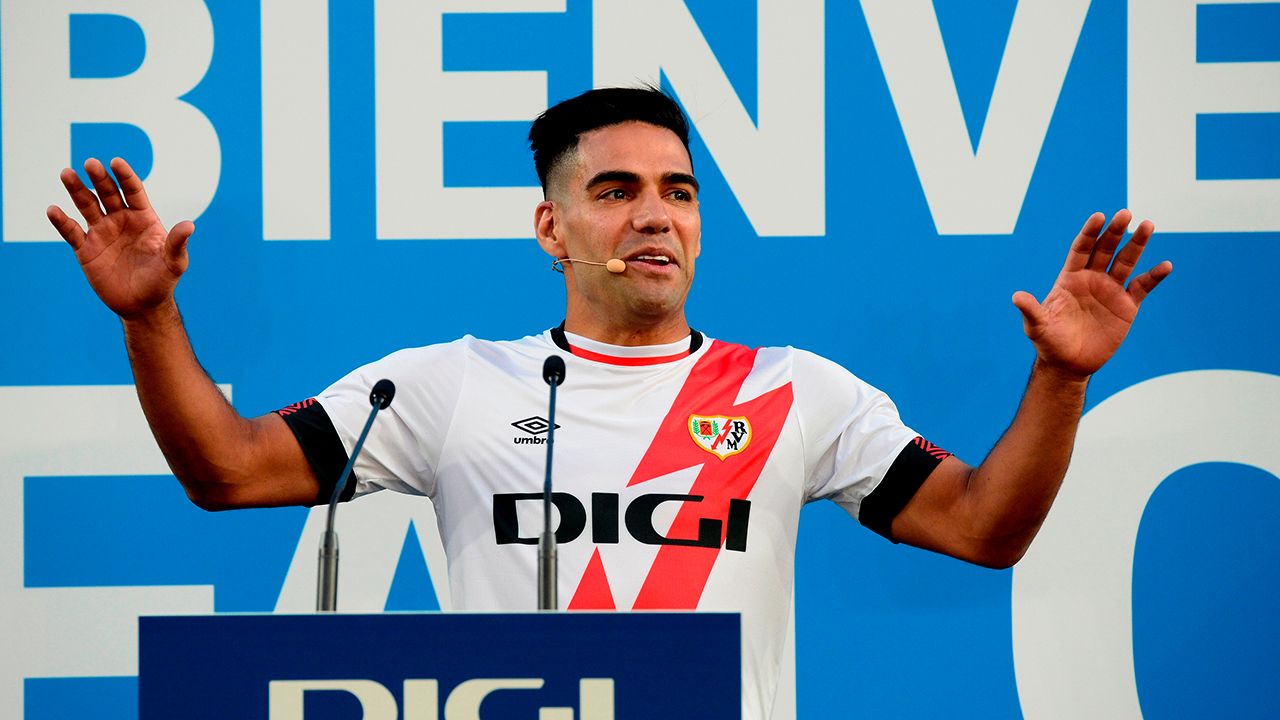 El delantero colombiano utilizará el dorsal '3'.