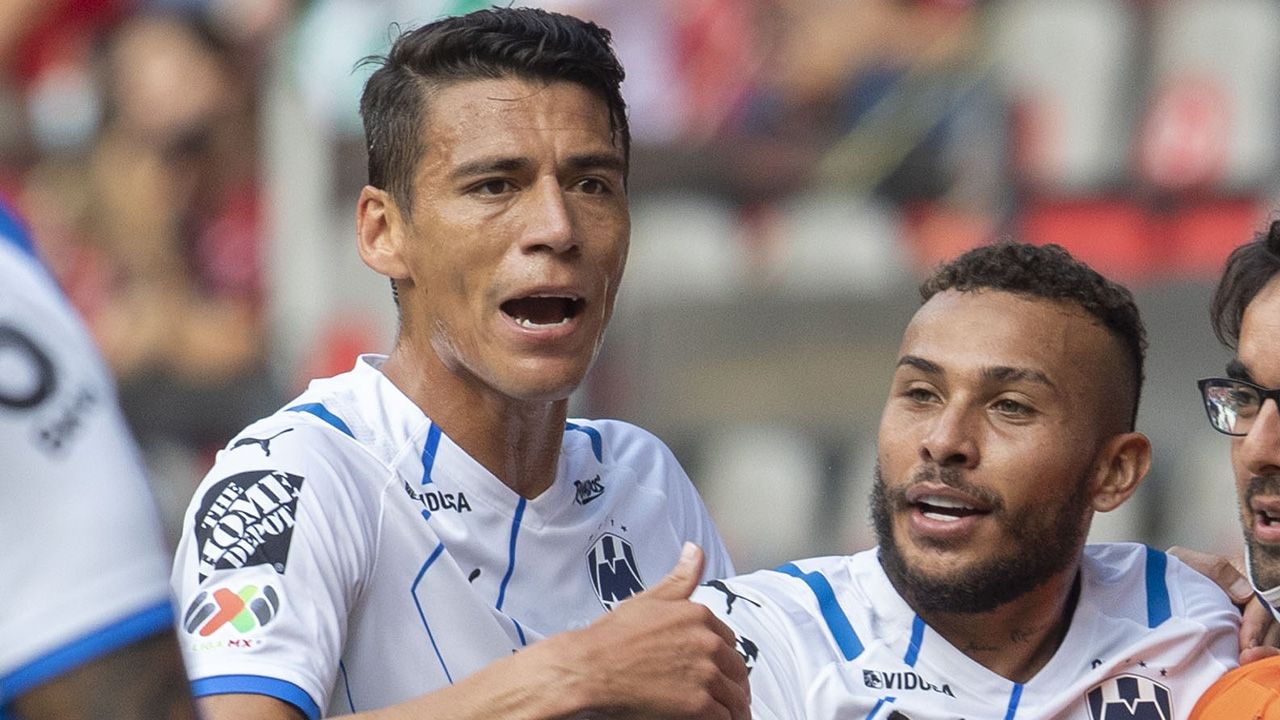 Héctor Moreno volvió a la Liga MX tras 14 años y ya vio una amarilla y tres goles anulados