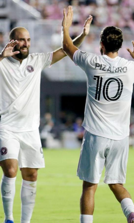 Pizarro e Higuaín hacen más decorosa la debacle de Miami