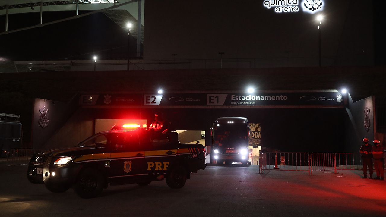 La Selección Argentina se marchó del estadio custodiada por la policía
