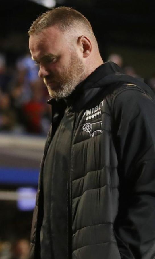 Derby County de Wayne Rooney pierde puntos por problemas financieros