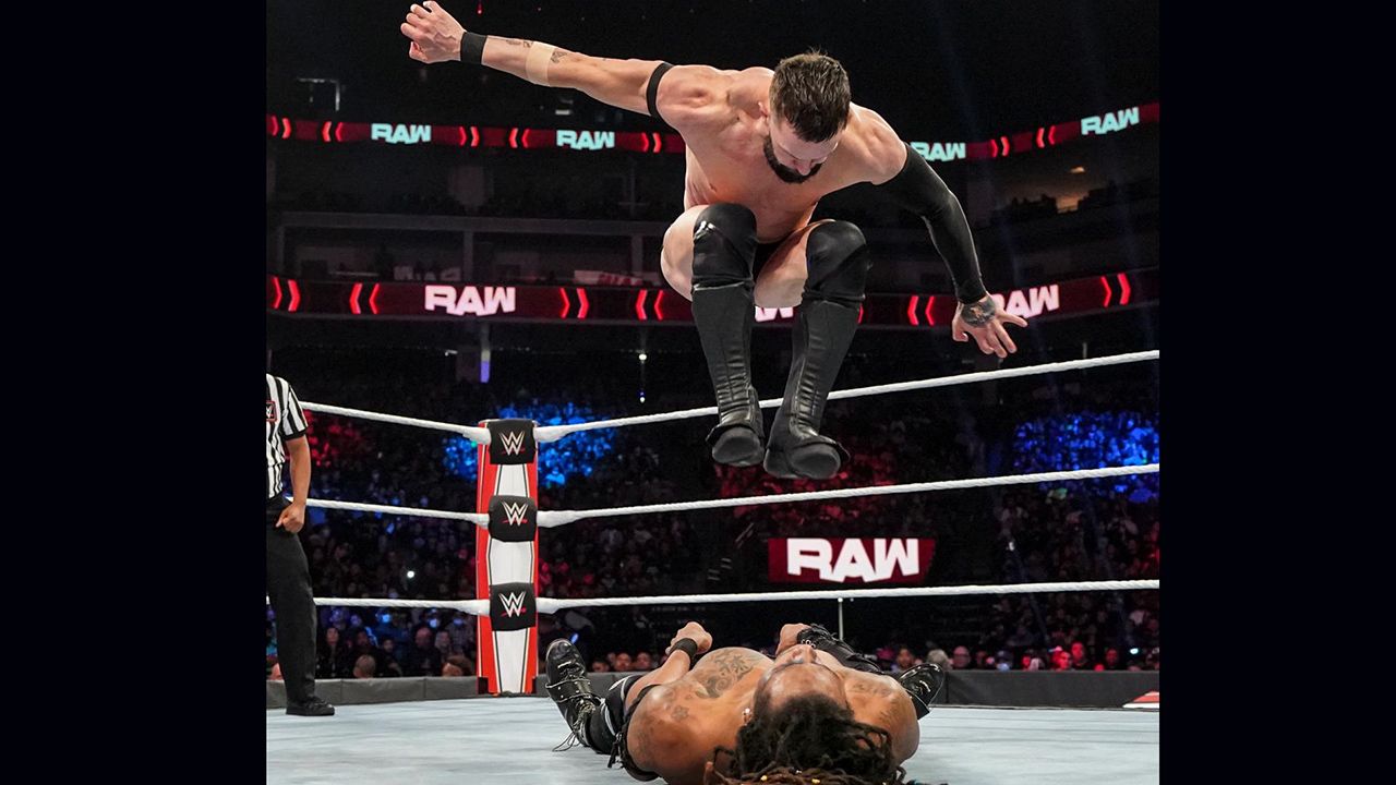 Finn Bálor y Xavier Woods, los finalistas de King of the Ring