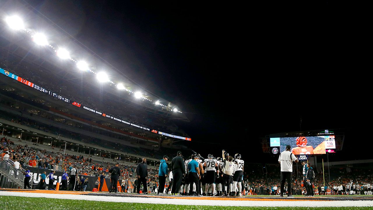 Los Jaguars mandan en Cincinnati en la primera mitad del TNF