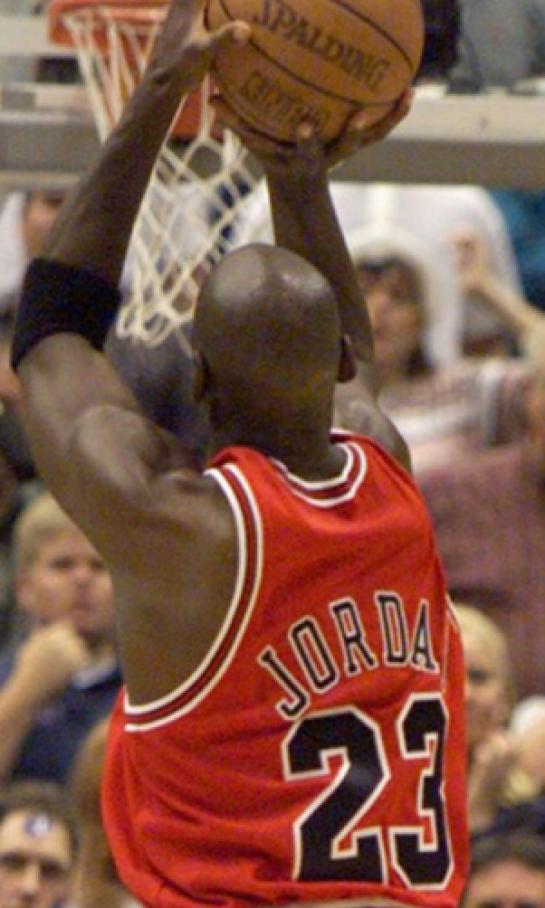 ¿Qué hubiera pasado si Michael Jordan juega hasta los 45 años?