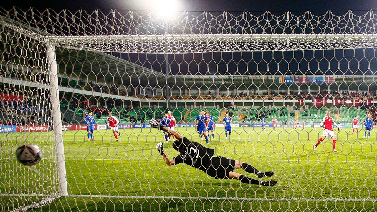 Dinamarca sigue con paso perfecto en las Eliminatorias UEFA