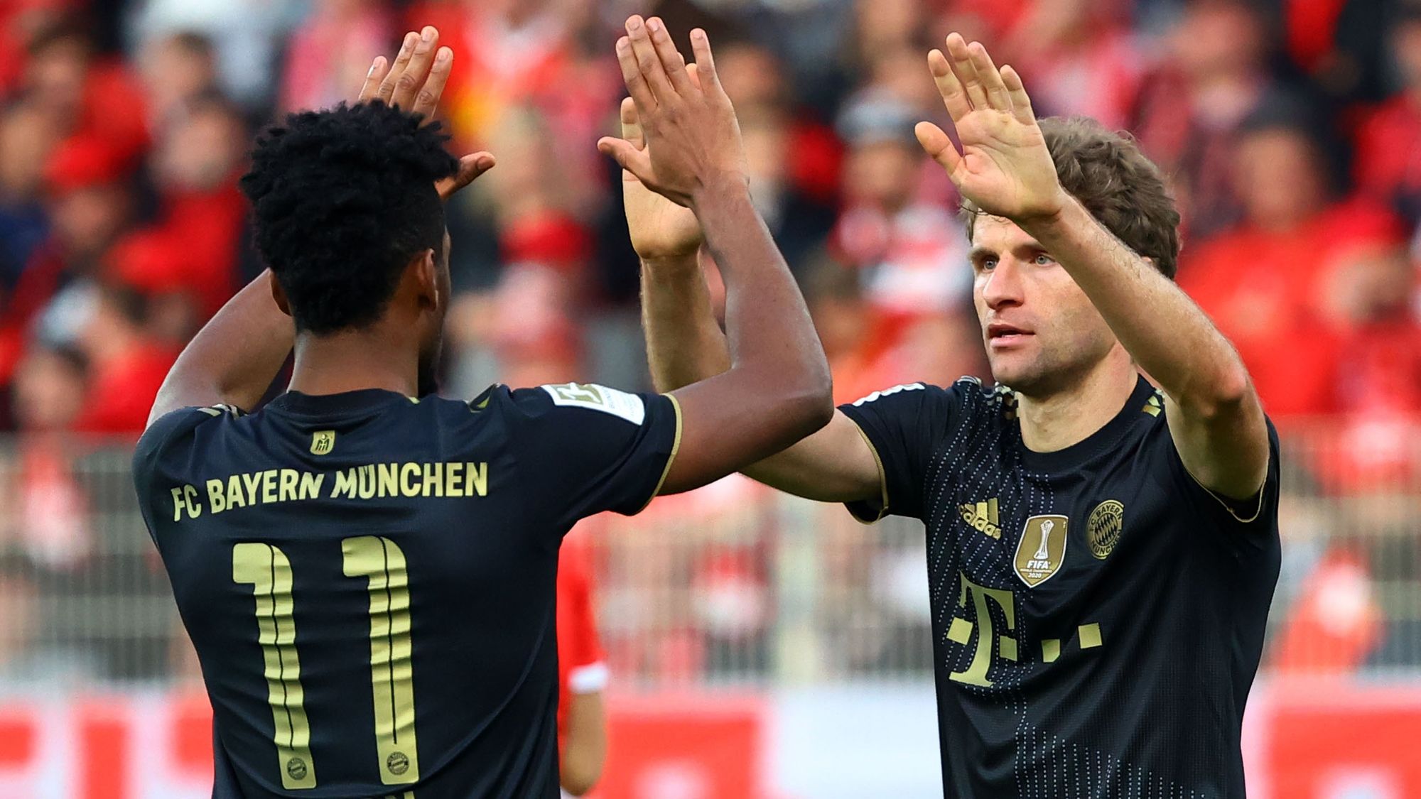 Bayern Munich goleó a Union Berlin y Lewandowski levanta la mano para el Balón de Oro