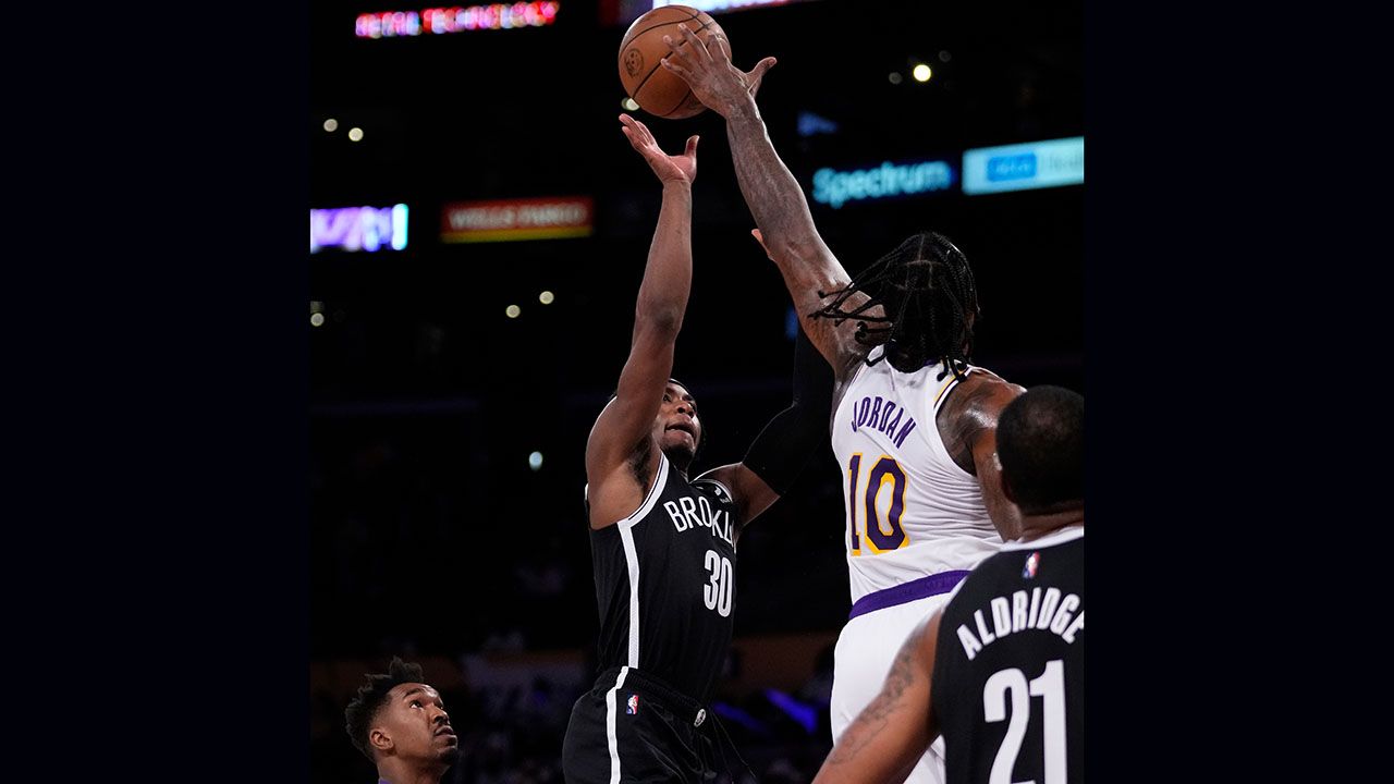Lakers y Nets abrieron la pretemporada de la NBA