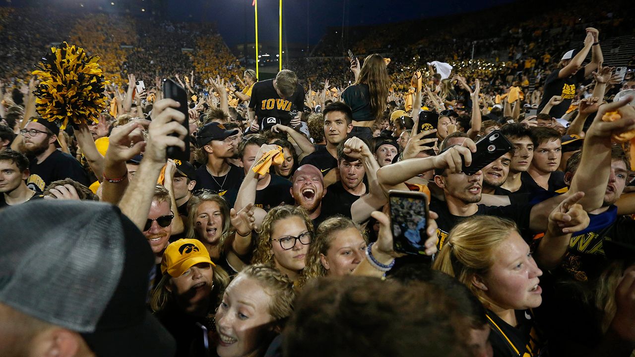 Gran triunfo de Iowa sobre Penn State y todo se descontroló