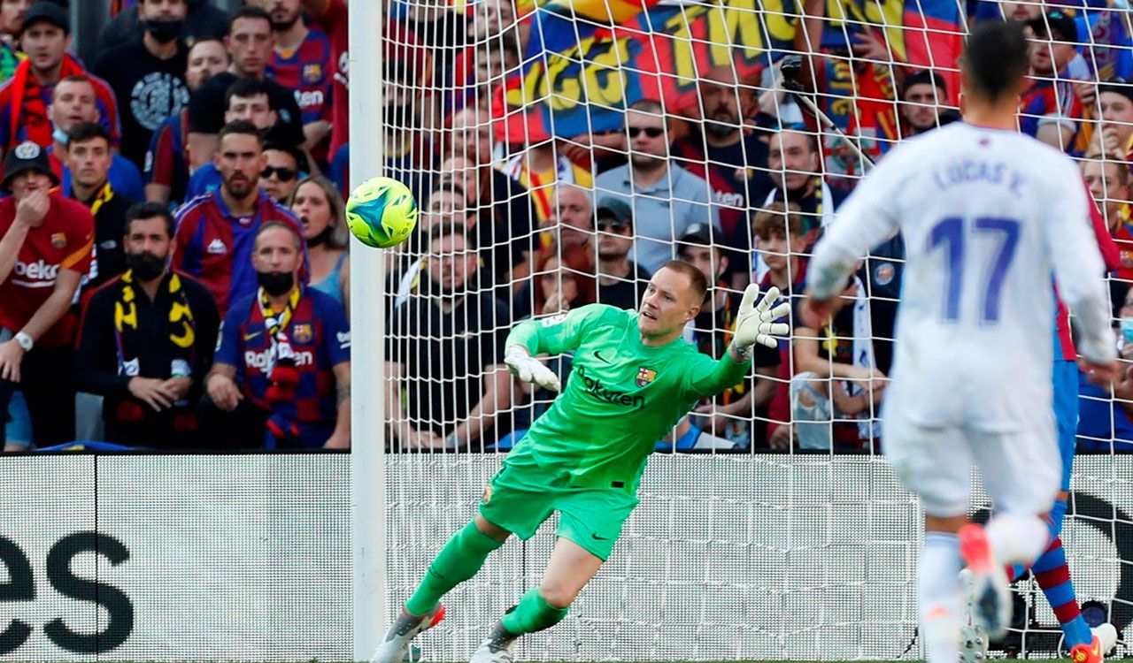 David Alaba 'vacuna' al Barcelona y marca su primer gol en un Clásico
