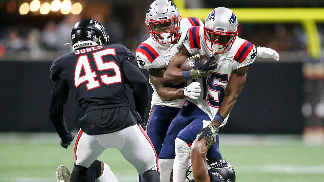 Los Patriots llegaron a su séptima victoria de temporada aplastando a los Falcons con marcador 25-0 en un partido de pesadilla para Matt Ryan en Atlanta. 