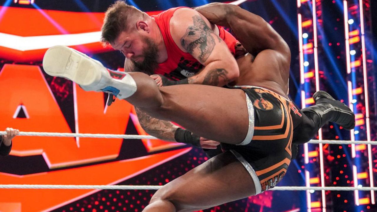 Buen intento de Kevin Owens, pero BIG-E sigue siendo campeón de WWE