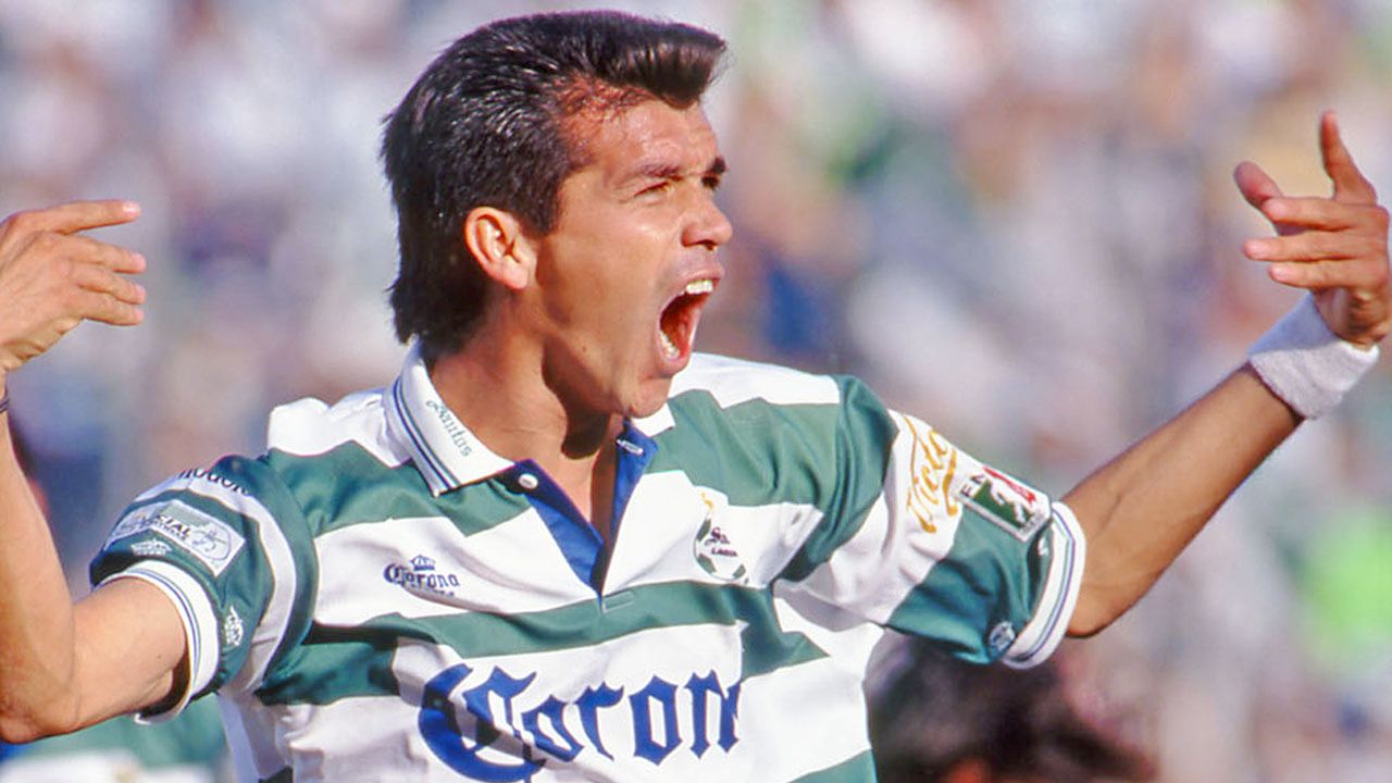 Jared Borgetti fue el artífice del primer campeonato de Santos Laguna en 1996, actualmente es comentarista