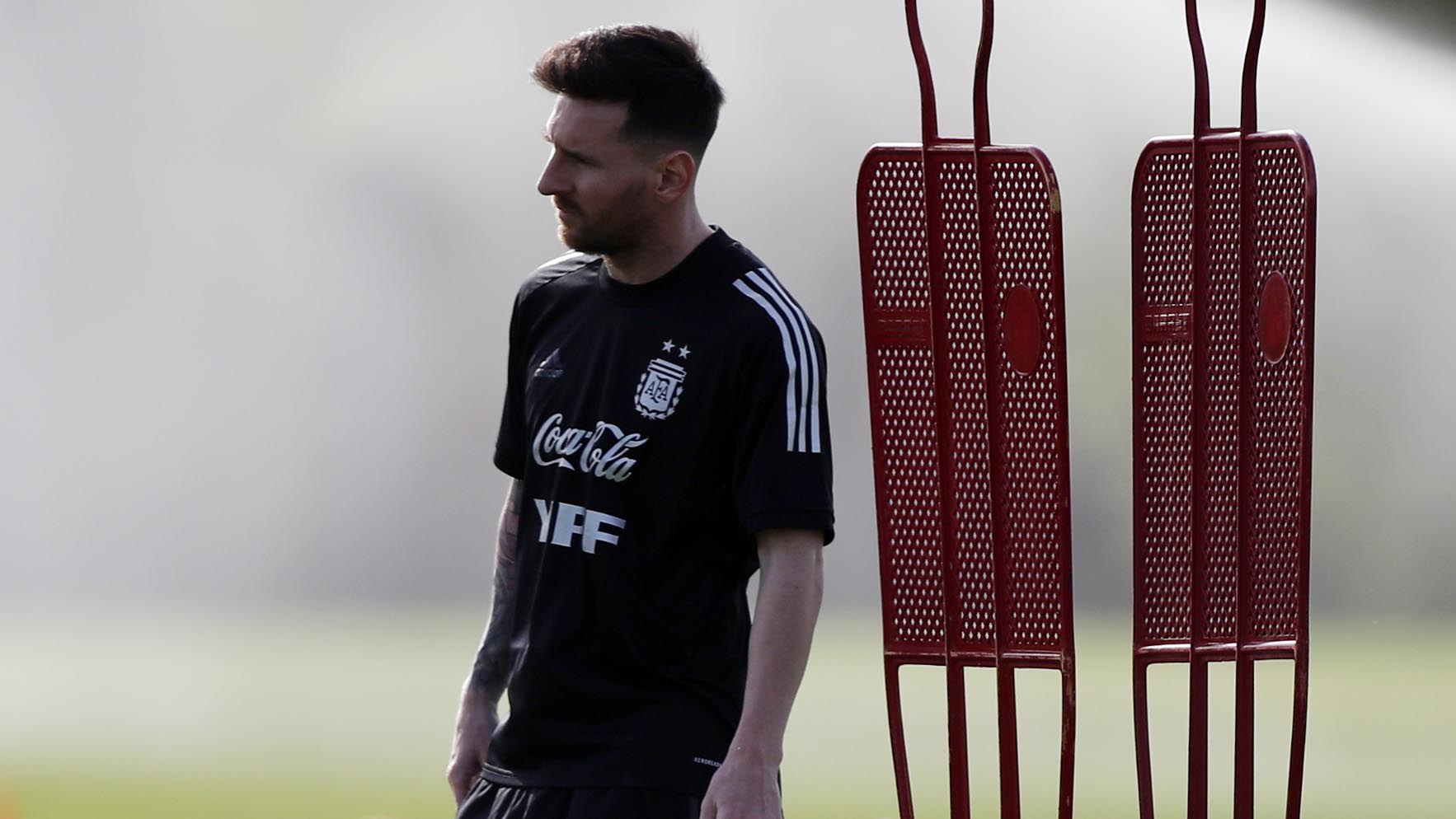 Lionel Messi entrena sin problemas y lidera a la Selección Argentina