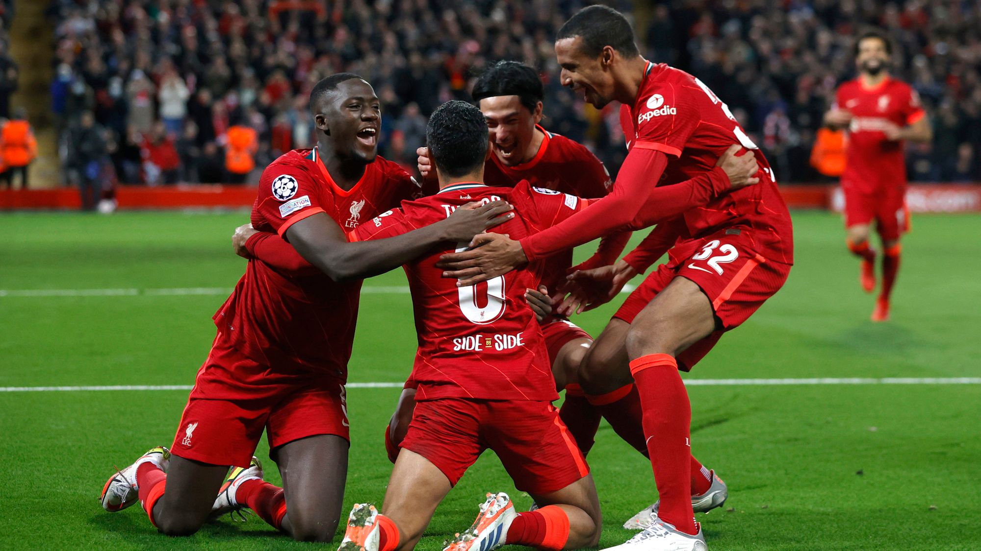 Liverpool no tuvo piedad de Porto y levanta la mano en la Champions League