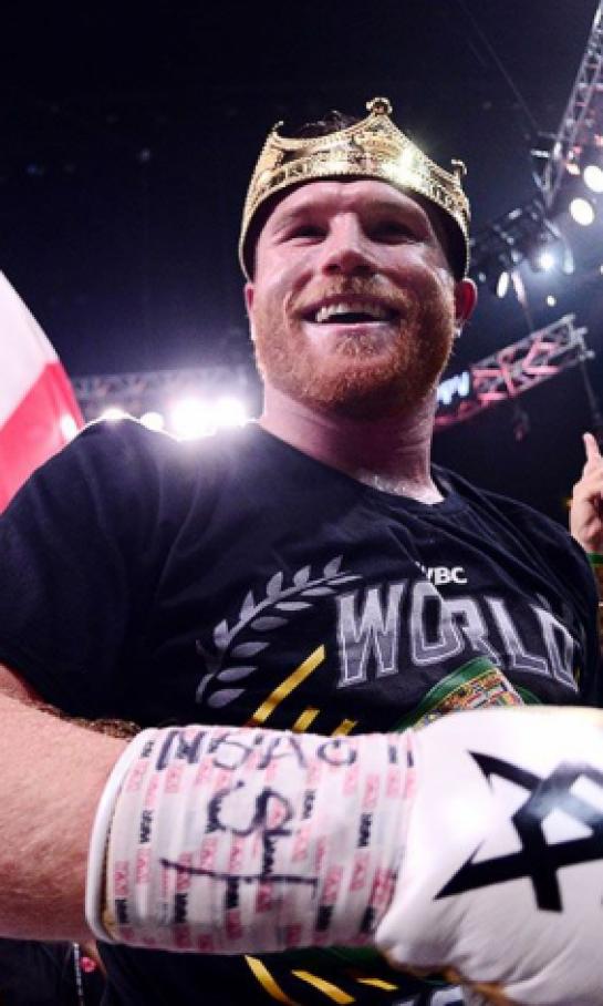 'Canelo', una corona dorada e histórica, pero empañada