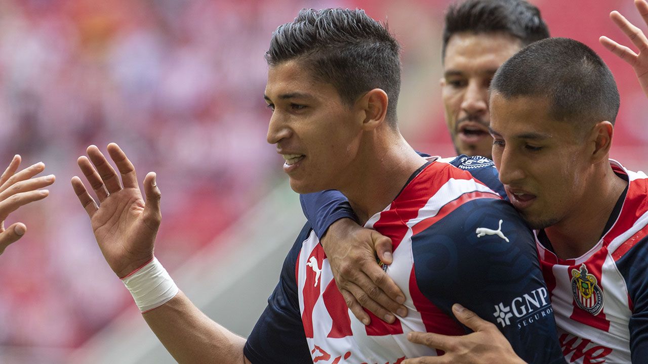 6. Chivas: 5 títulos (2 Ligas, 2 Copas, 1 CONCACAF)