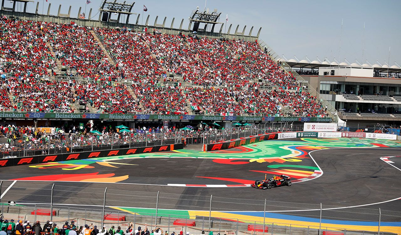 'Checo' Pérez, primer mexicano en subir al podio en el GP de México