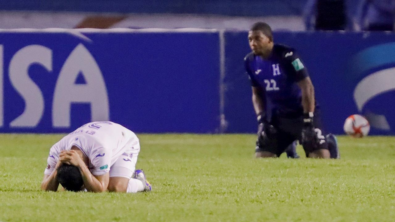Panamá dio una gran voltereta y prácticamente eliminó a Honduras