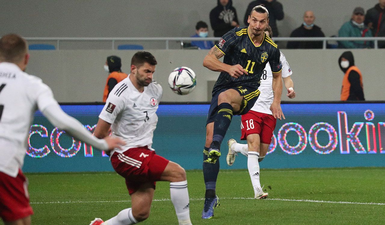 Con todo y Zlatan, Suecia no pudo con Georgia