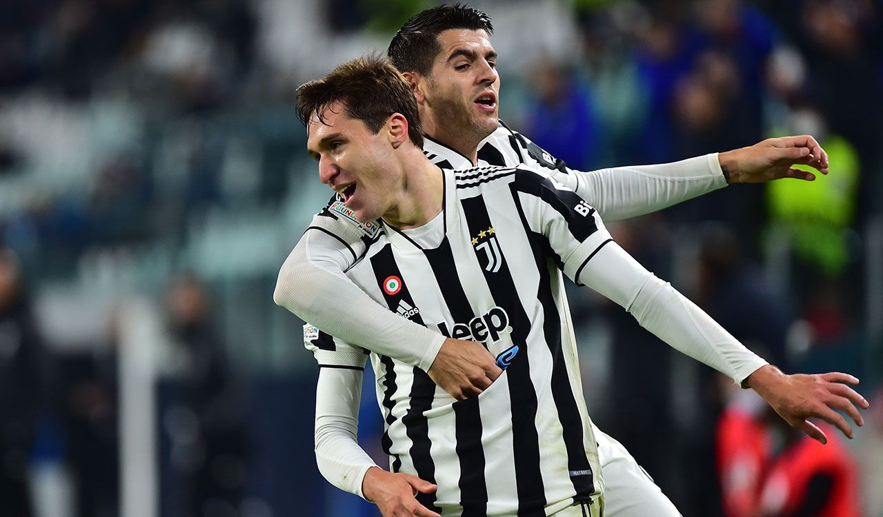 La Juventus 'abraza' la victoria de la mano de Dybala