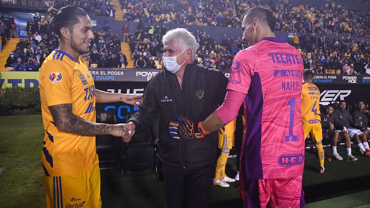 'Tuca' Ferretti se reencontró con sus 'hijos' en el estadio de Tigres