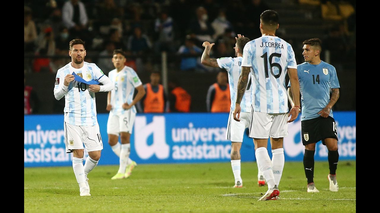 Argentina continúa intratable después de hundir a Uruguay sin Lionel Messi