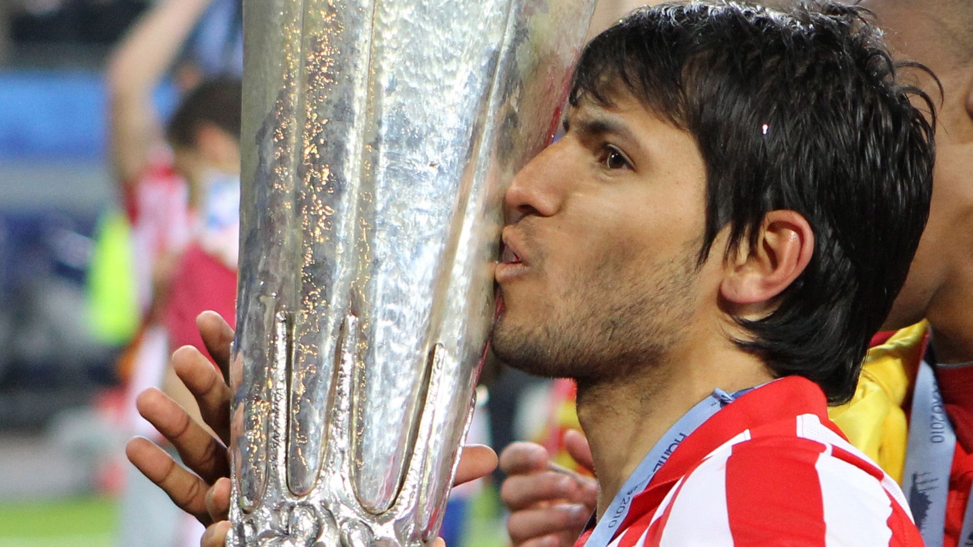 Títulos con Atlético de Madrid: 2 - Europa League (2010) y Supercopa de Europa (2010)
