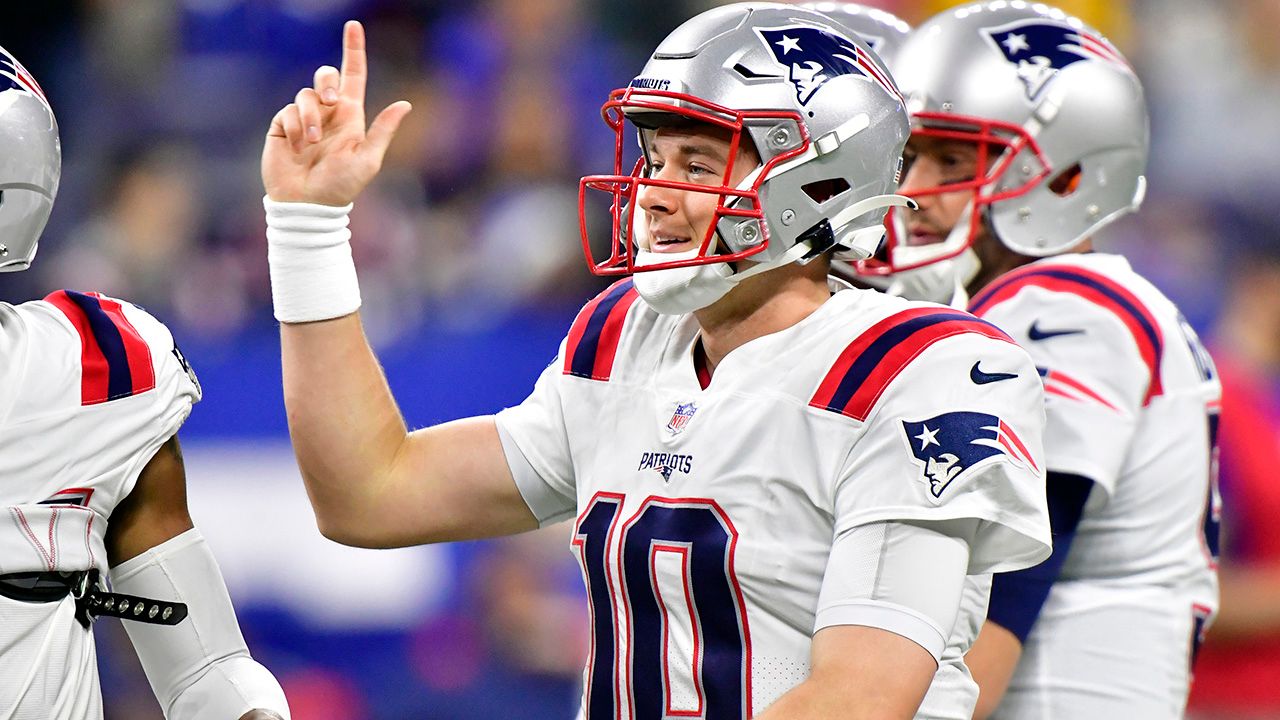 Mac Jones es el encargado de la ofensiva de los Patriots