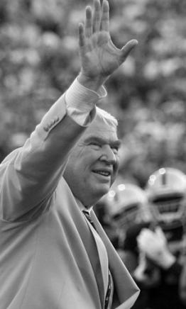 ¡Buen viaje coach!, murió John Madden, leyenda de la NFL