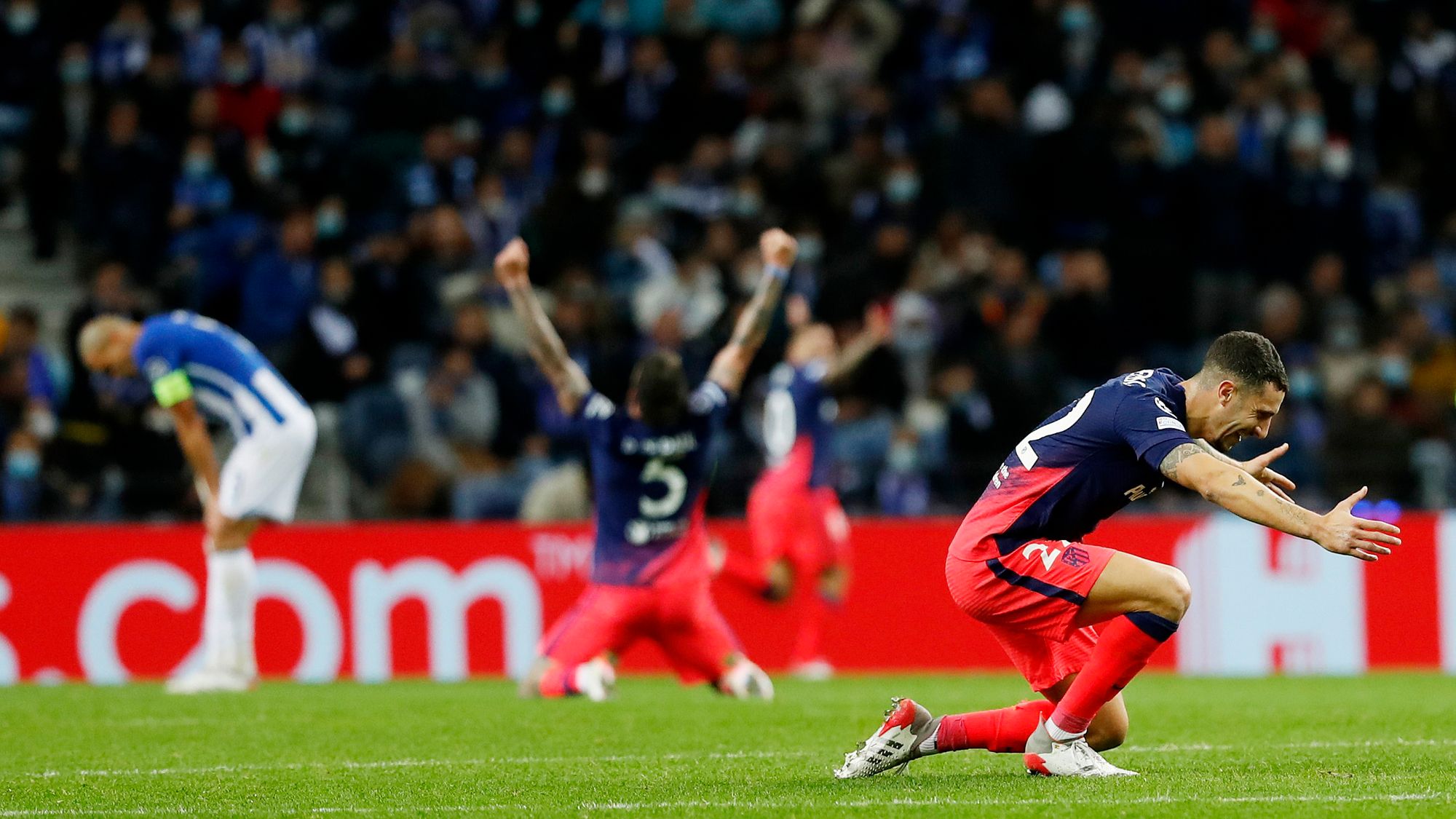 Atlético de Madrid festejó a lo grande el triunfo sobre Porto en la Champions League