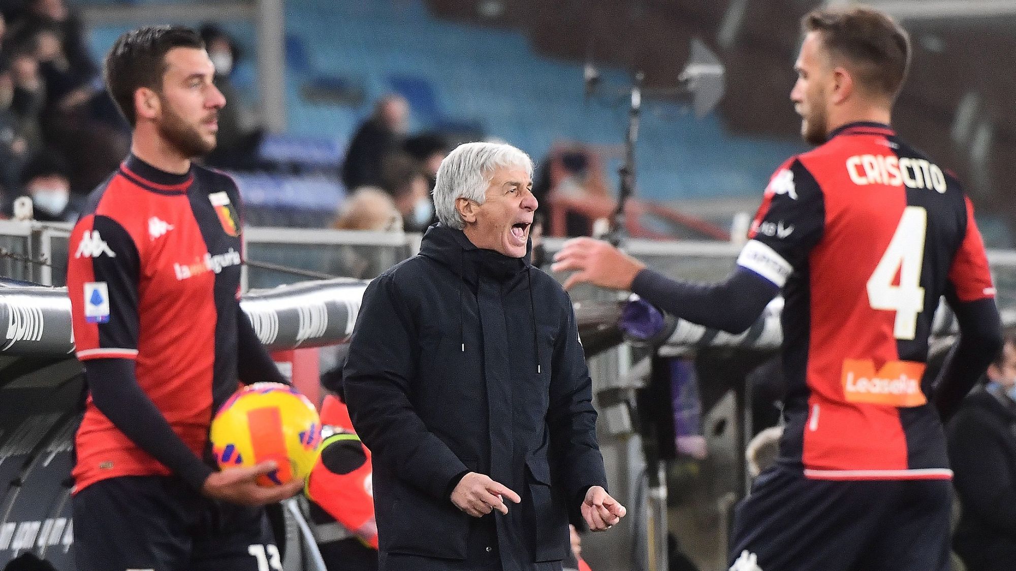 Genoa con Johan Vásquez frena a Atalanta, pero sigue en el fondo de la Serie A