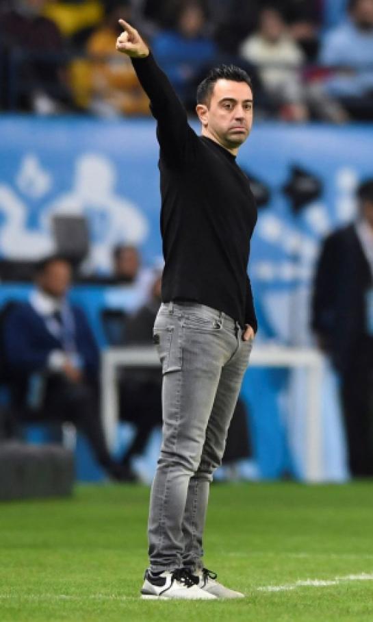 Xavi rescata el debut de Dani Alves en la derrota frente a Boca Juniors en la Maradona Cup