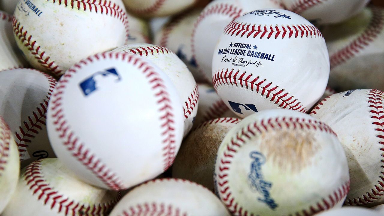 Pelotas y bates en pausa, llegó el cierre patronal a MLB