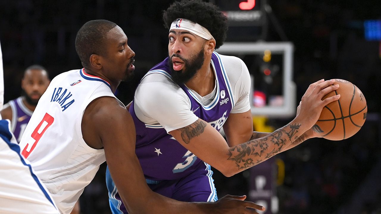 Anthony Davis, fuera por cuatro semanas por lesión de rodilla