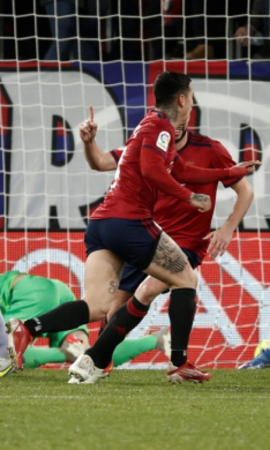 Barcelona no levanta cabeza y Osasuna le arranca el empate sobre el final