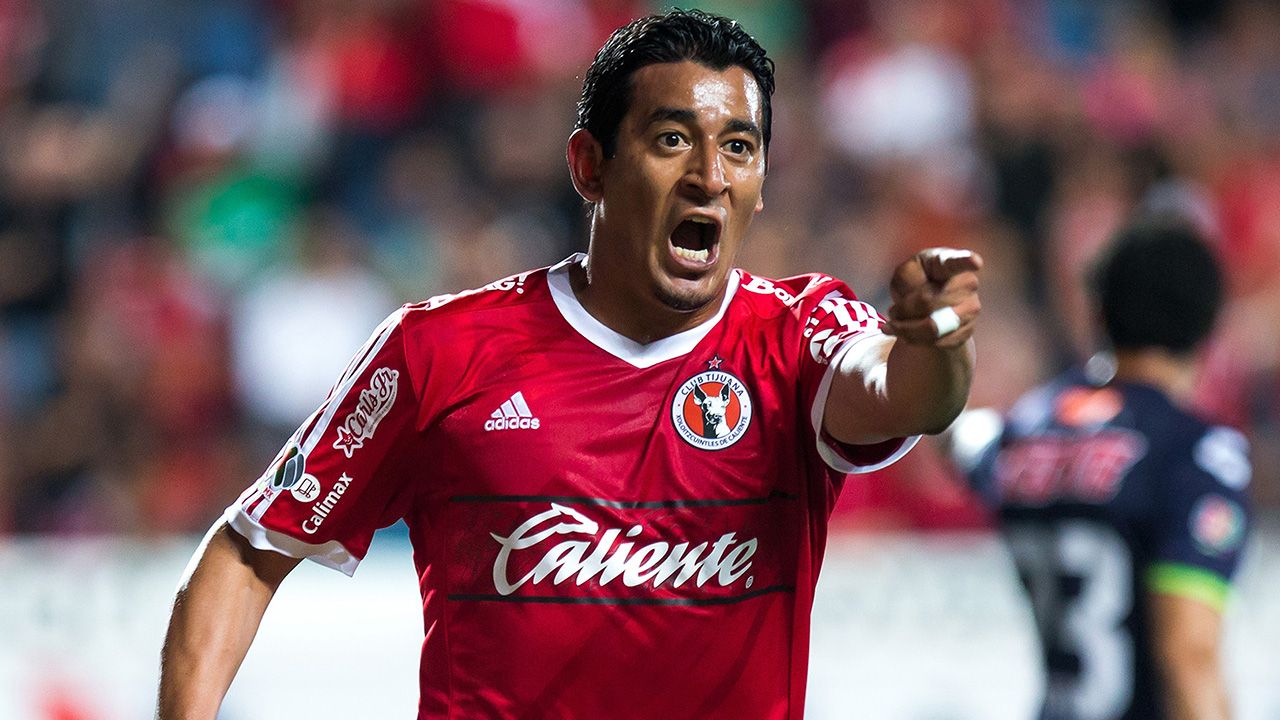 Tijuana: 16 goles (2012-2013 y 2014-2015) | Campeón de Liga en CL 2012 ante Toluca