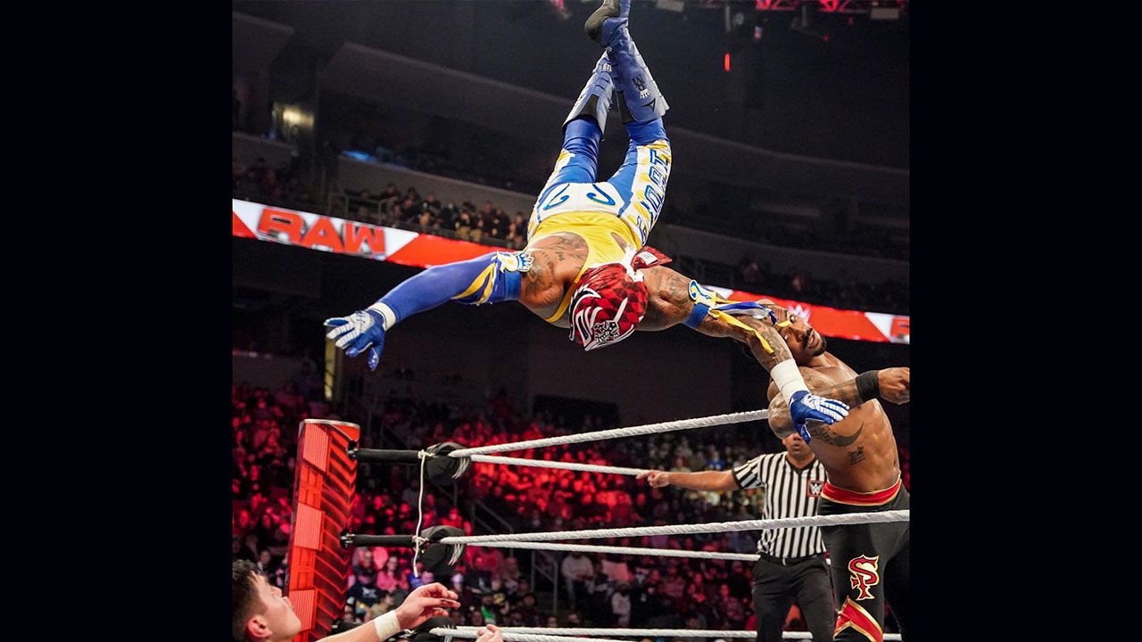 Revive las mejores imágenes de un espectacular Monday Night RAW