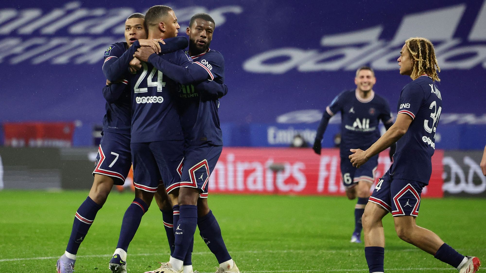 Paris Saint-Germain rescató el empate ante Lyon a pesar de las bajas