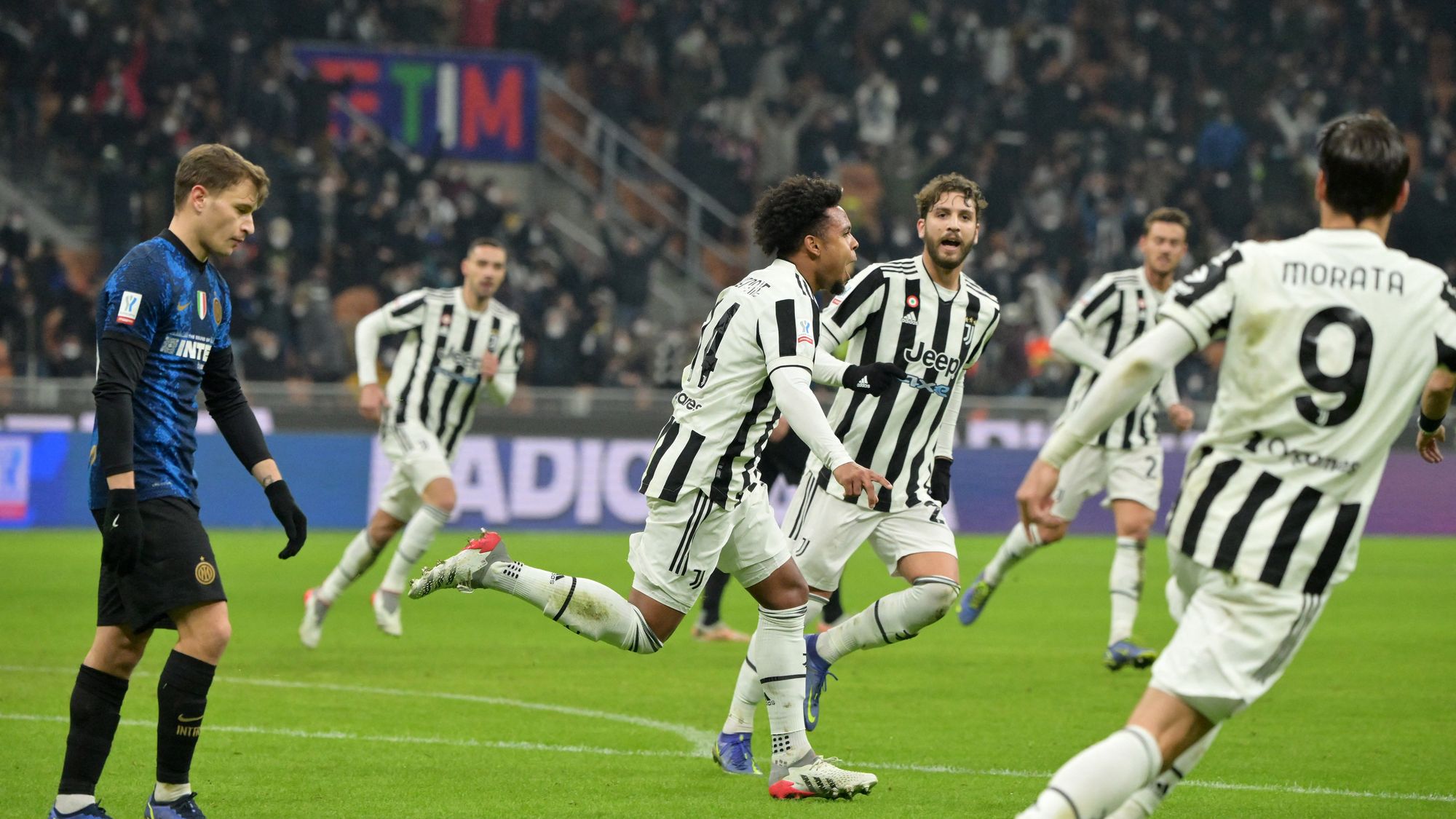 Intercambio de golpes entre Inter y Juventus en la Supercopa de Italia